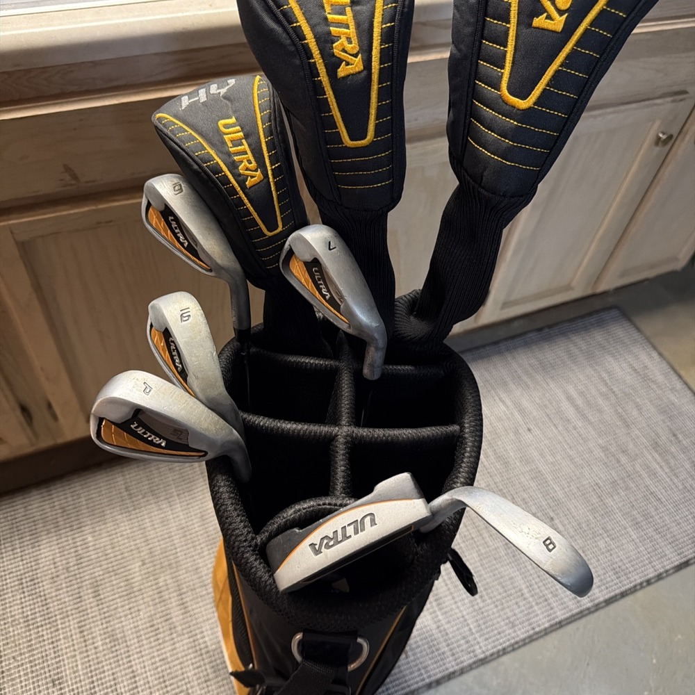 Wilson Ultra BLK 9 Golf Clubs Lot w/Bag, 6,7,8,9, PW, Putter, Hybrid, Woods